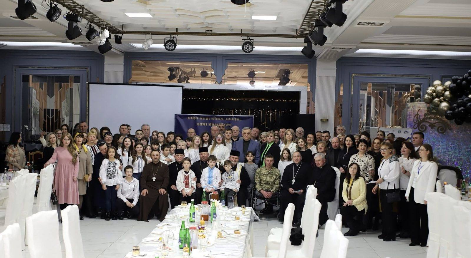 Молитовний сніданок «Обʼєднані любовʼю, ми змінюємо дитячі долі»