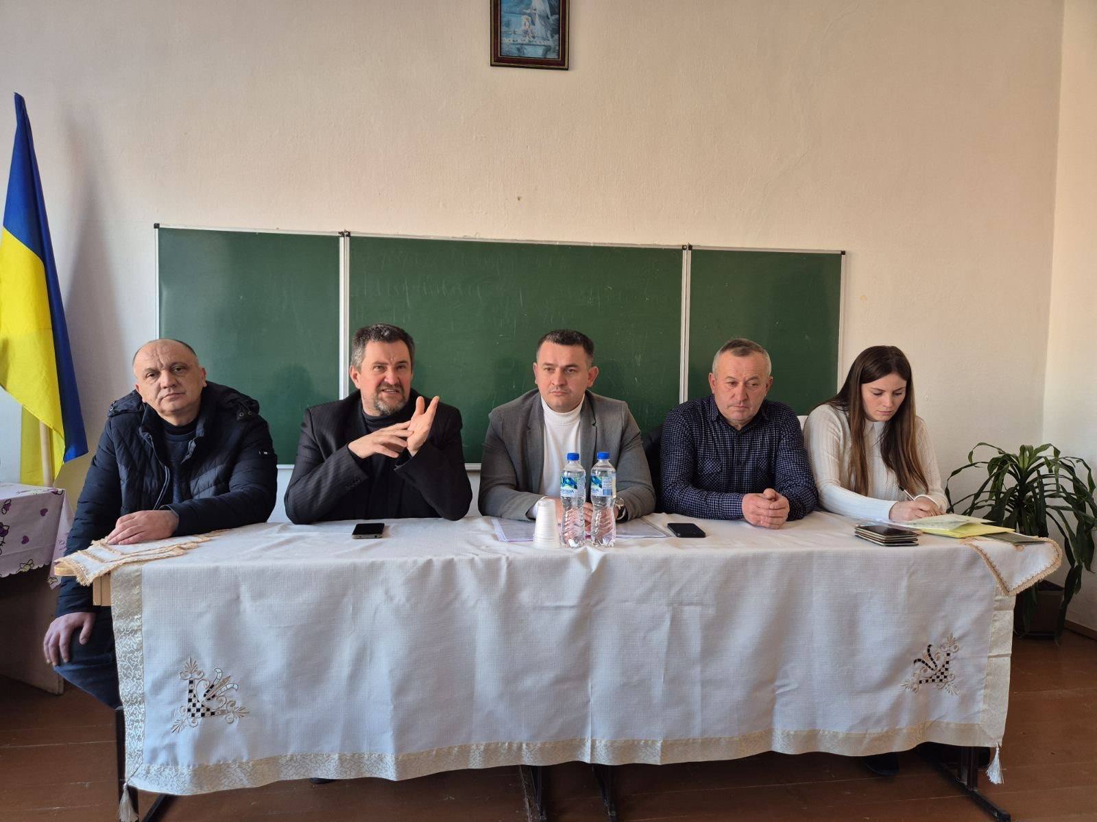 Громадські слухання у форматі громадського обговорення щодо реорганізації загальноосвітньої школи І-ІІ ступенів с. Іване-Золоте в початкову школу