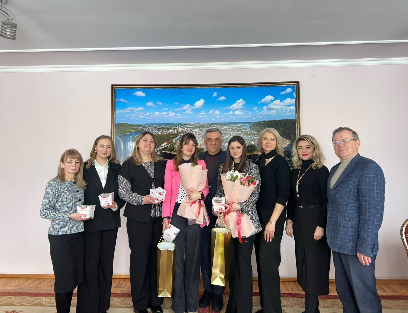 Зустріч переможців та лауреатів обласного етапу Всеукраїнського конкурсу «Учитель року – 2026» з головою Заліщицької міської ради Іваном Петровичем Дроздом