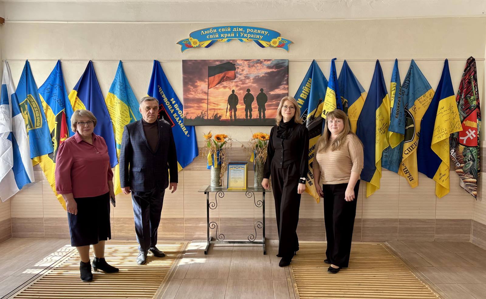 Робоча зустріч з працівниками гімназії та ЗДО с. Дзвиняч