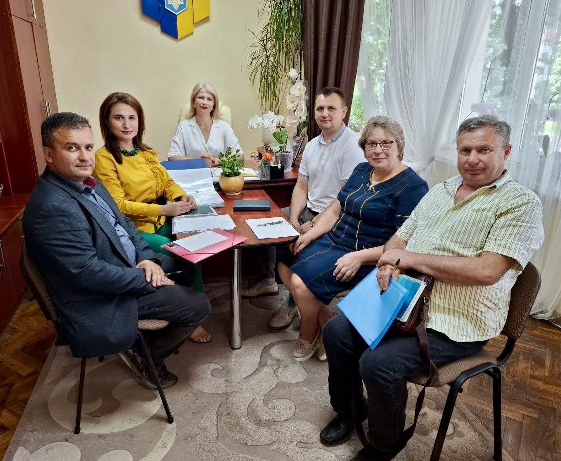 Нарада з керівниками закладів загальної середньої освіти громади, які організовують підвезення учасників освітнього процесу